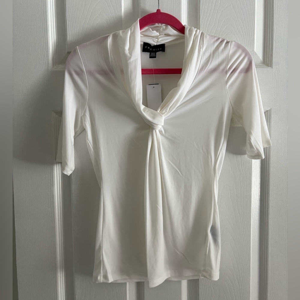 Premise “Cut and Sew Knits” cream blouse – size Medium – NWT Everything Must Go